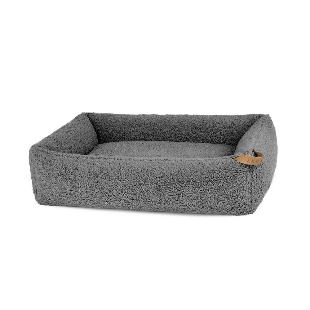 Cama Family Lambert